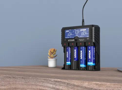 ladowarka-do-akumulatorow-cylindrycznych-li-ion-18650-xtar-vp4l-dragon.jpg