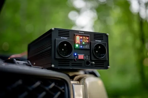 Przetwornica-napiecia-Newell-z-czysta-sinusoida-12-V-_-230-V-1000-W_08_HD.jpg